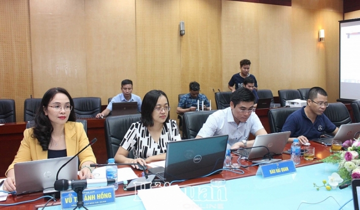 bao hai quan dien tu thuc hien thanh cong buoi giao luu truc tuyen su dung cong cu live cua he thong mastercms