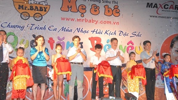 maxcare khai truong he thong sieu thi me va be mrbaby